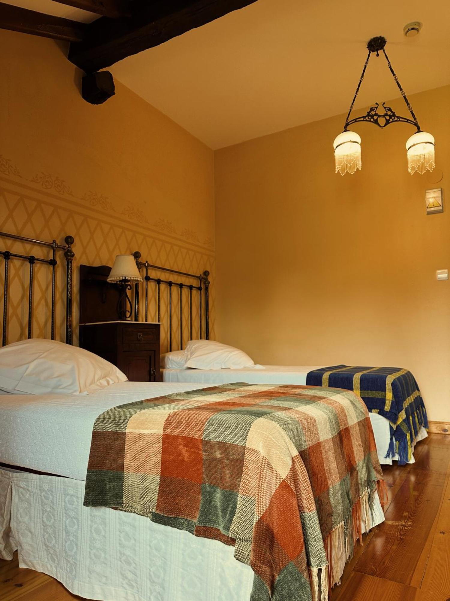 Hotel Palacio La Casona De Cerrazo Room photo